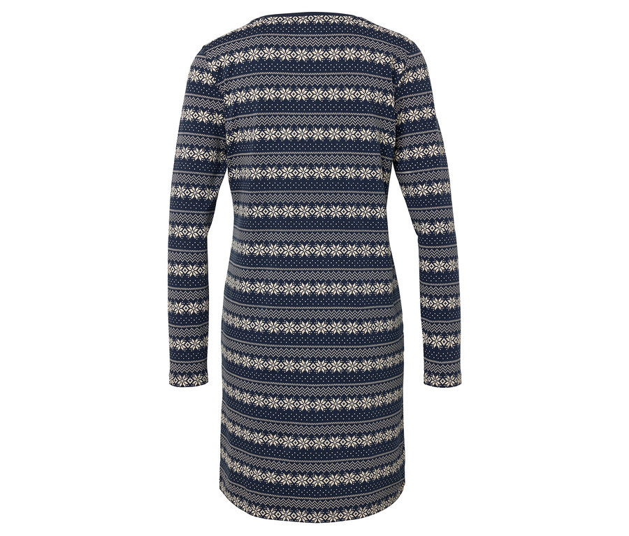 Robe tricotée bleue à manches longues avec motif blanc.