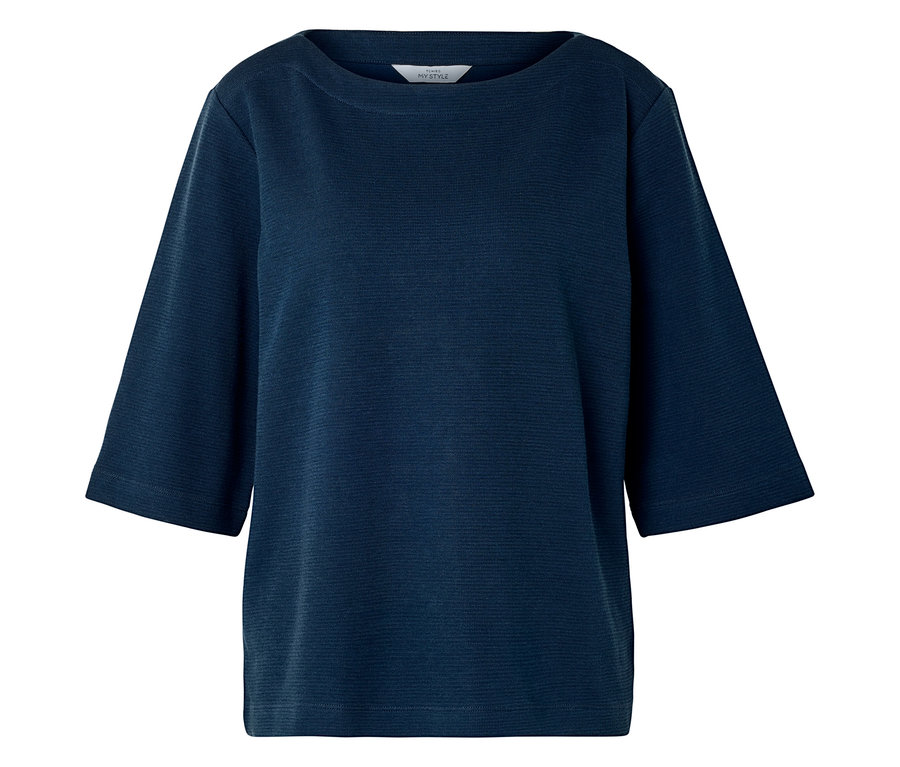 T-shirt bleu à manches courtes.