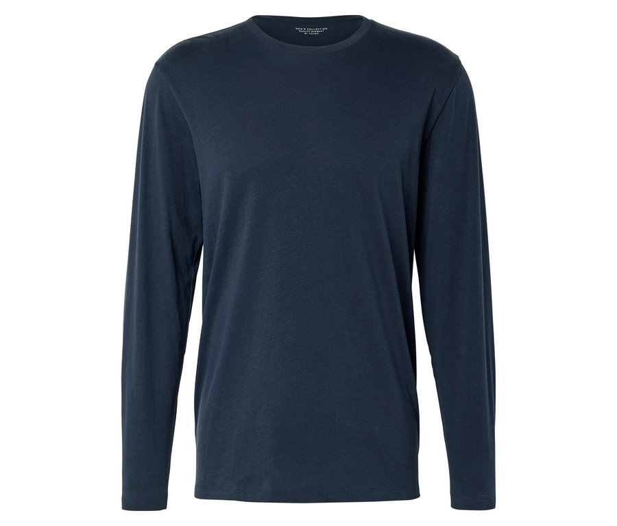 Un t-shirt bleu marine à manches longues est posé sur un fond blanc.
