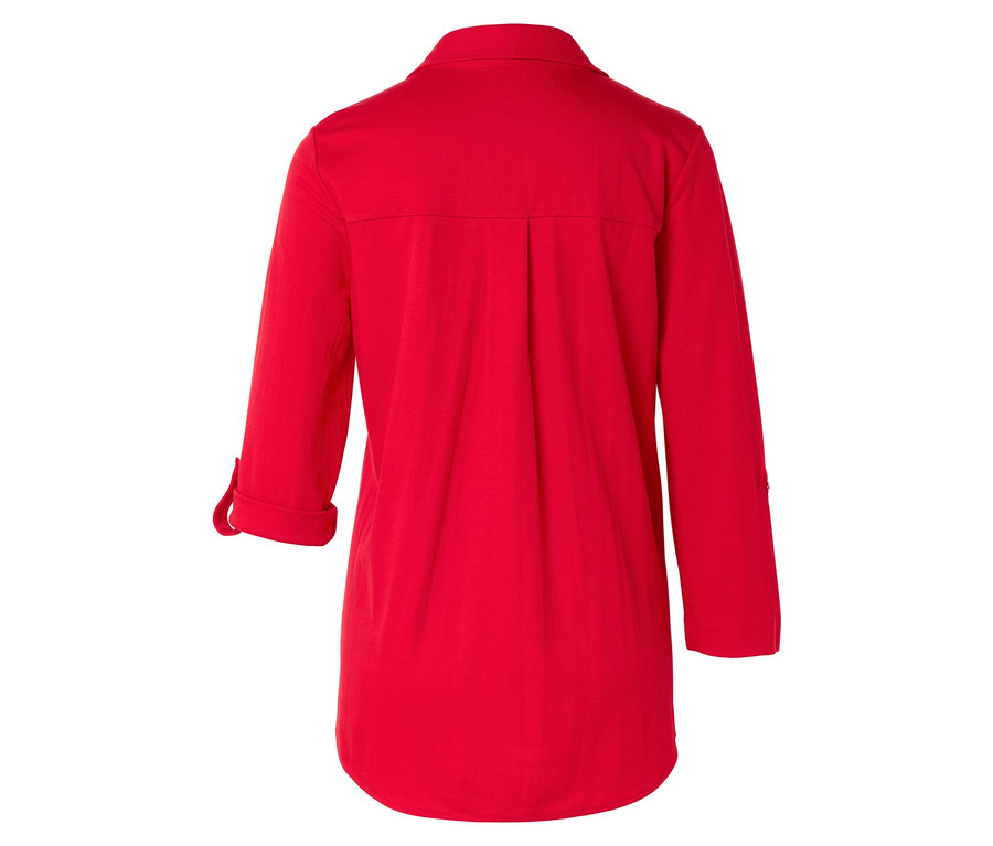 Vue arrière d'un chemisier rouge à manches longues.