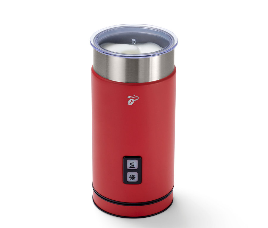 Mousseur à lait électrique rouge.