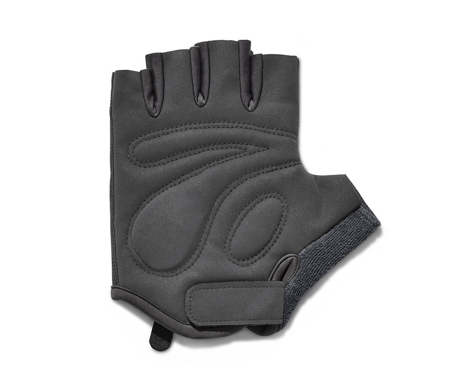 Un gant de vélo noir.