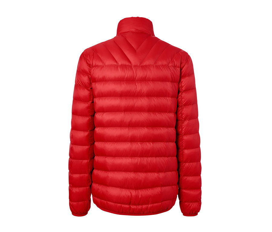 Veste en duvet rouge.