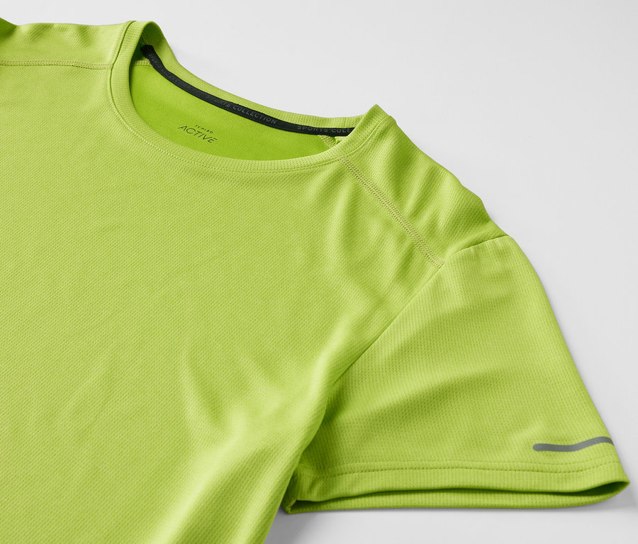 Vue détaillée d'un t-shirt technique, lime.