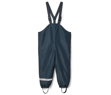 Pantalon de pluie bleu à bretelles avec bande réfléchissante sur une jambe.