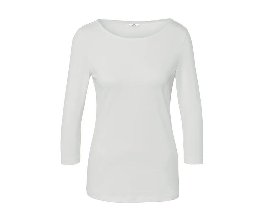 T-shirt blanc à manches longues.