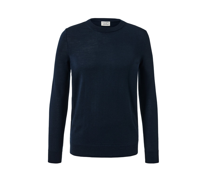 Pull en mérinos bleu marine.