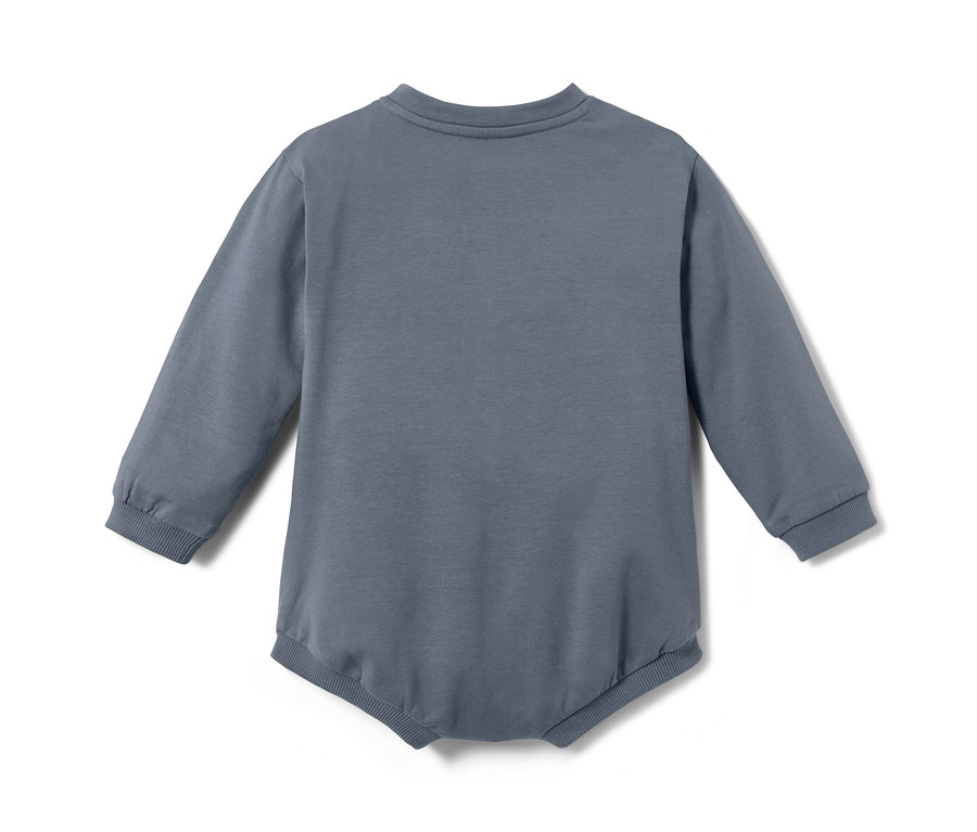 Barboteuse en sweat bleu pour bébé.