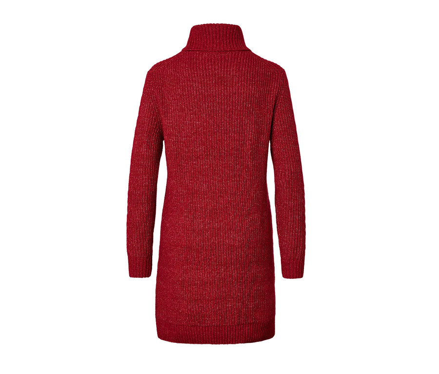 Long pull en maille rouge avec torsades.
