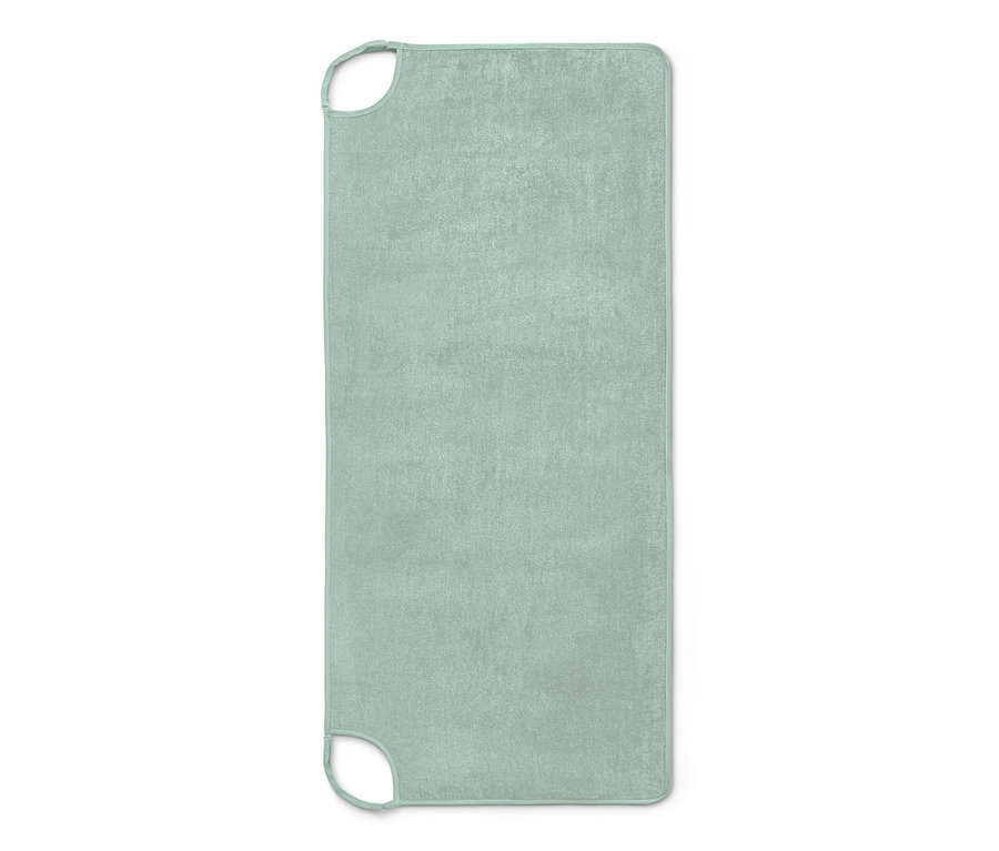 Robe-linge de toilette verte.