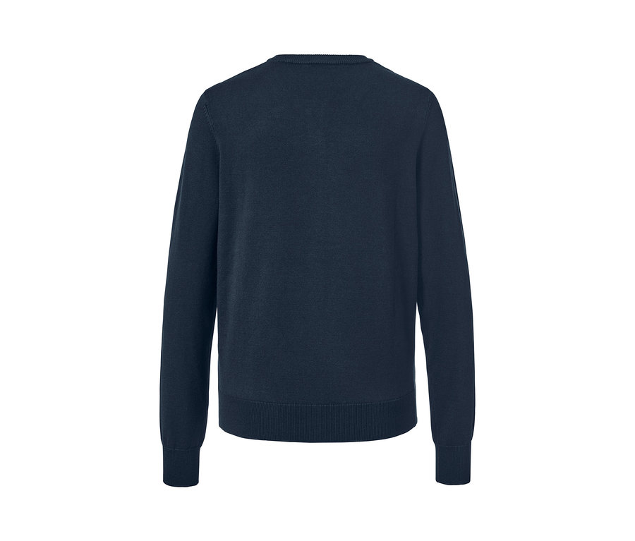 Vue détaillée de l'arrière d'un cardigan en maille fine bleu marine.