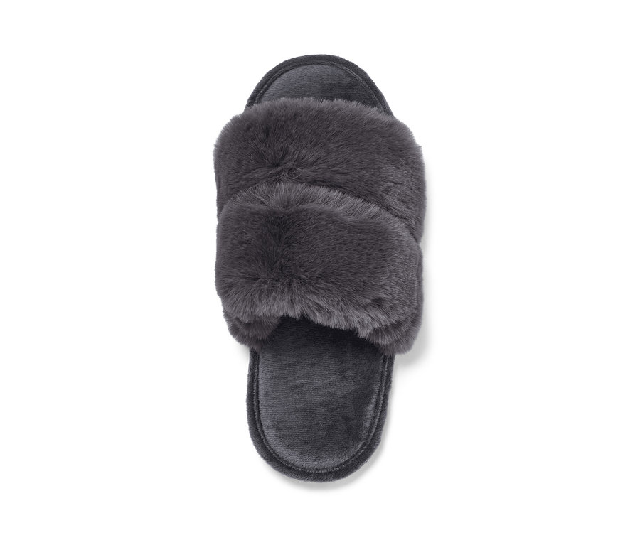 Vue de dessus d'une pantoufle en peluche grise.