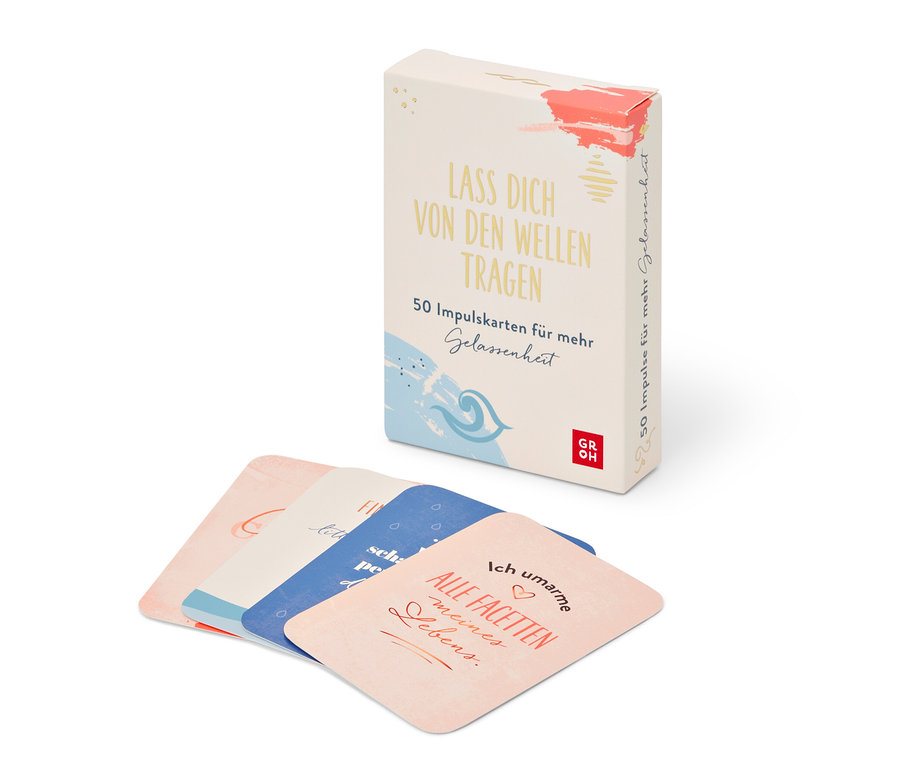 Un jeu de cartes de sérénité « Laisse-toi porter par les vagues » et quelques cartes du jeu.