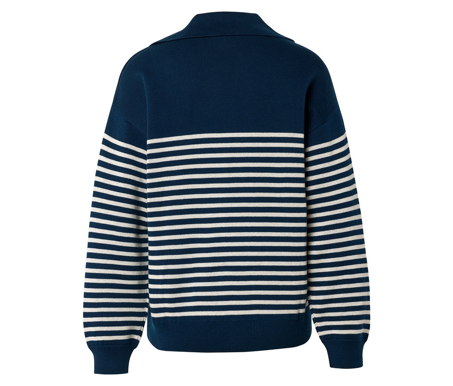 Vue arrière d'un pull en tricot bleu marine à manches longues avec des rayures horizontales blanches.