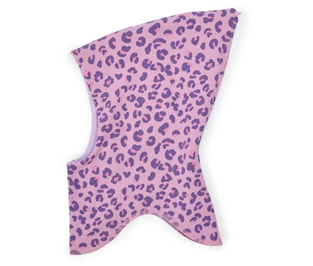 Cagoule rose à motif léopard violet sur fond blanc.