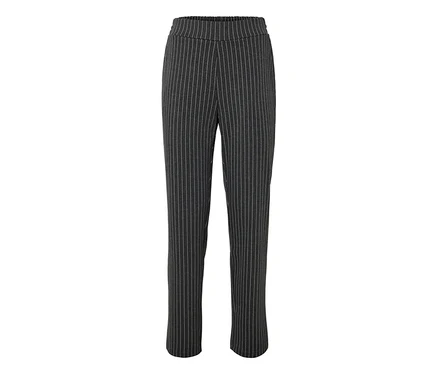 Pantalon gris rayé sur fond blanc.