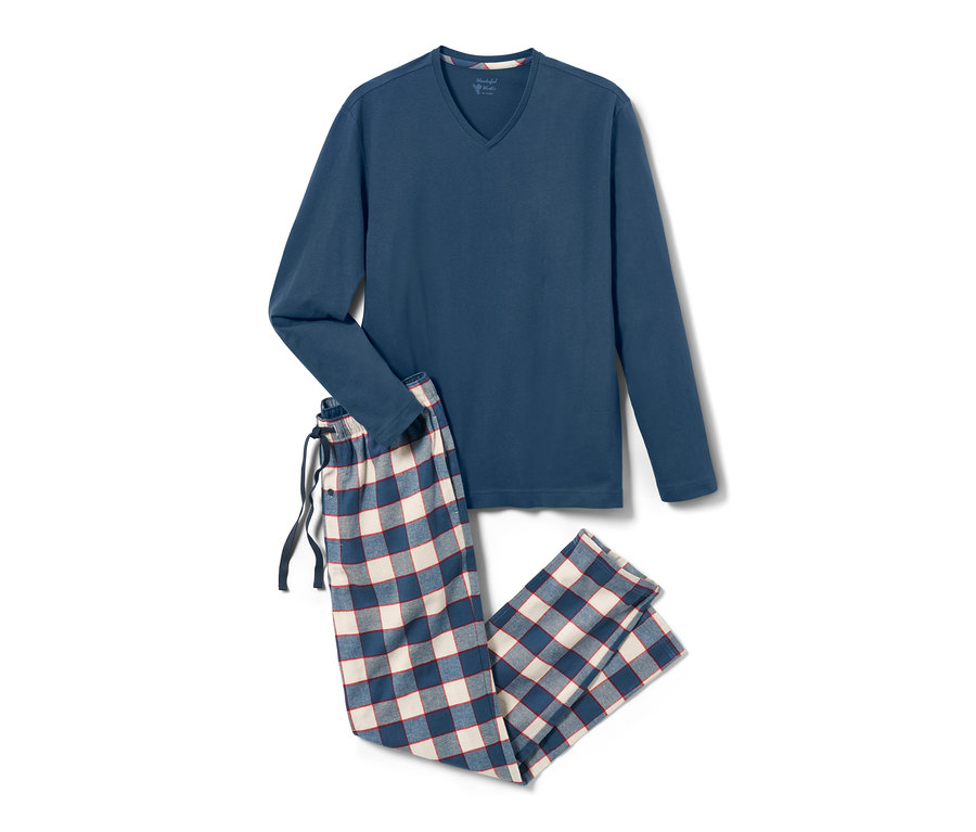 Pyjama bleu foncé à carreaux avec pantalon en flanelle et haut à manches longues.