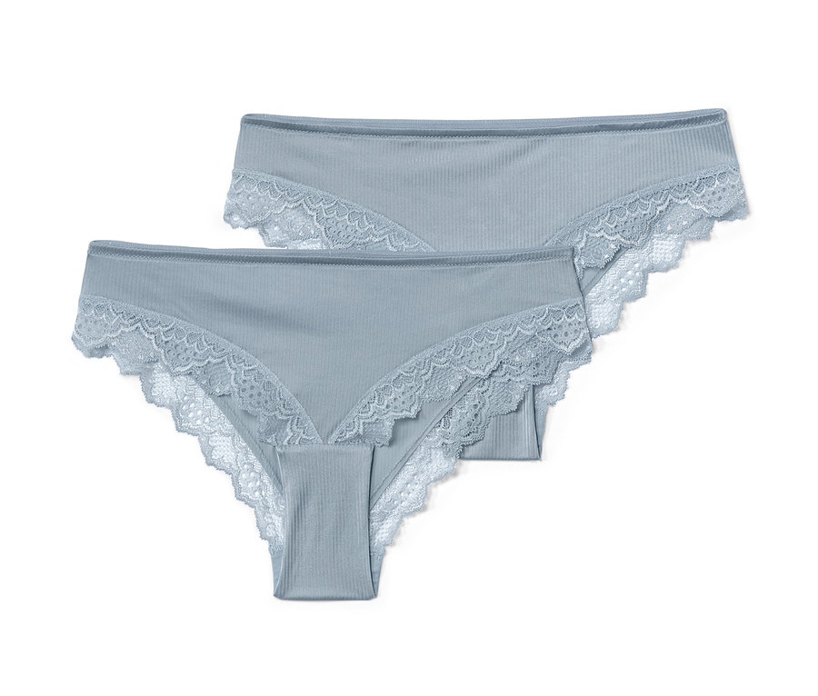 Deux slips brésiliens bleus avec de la dentelle.