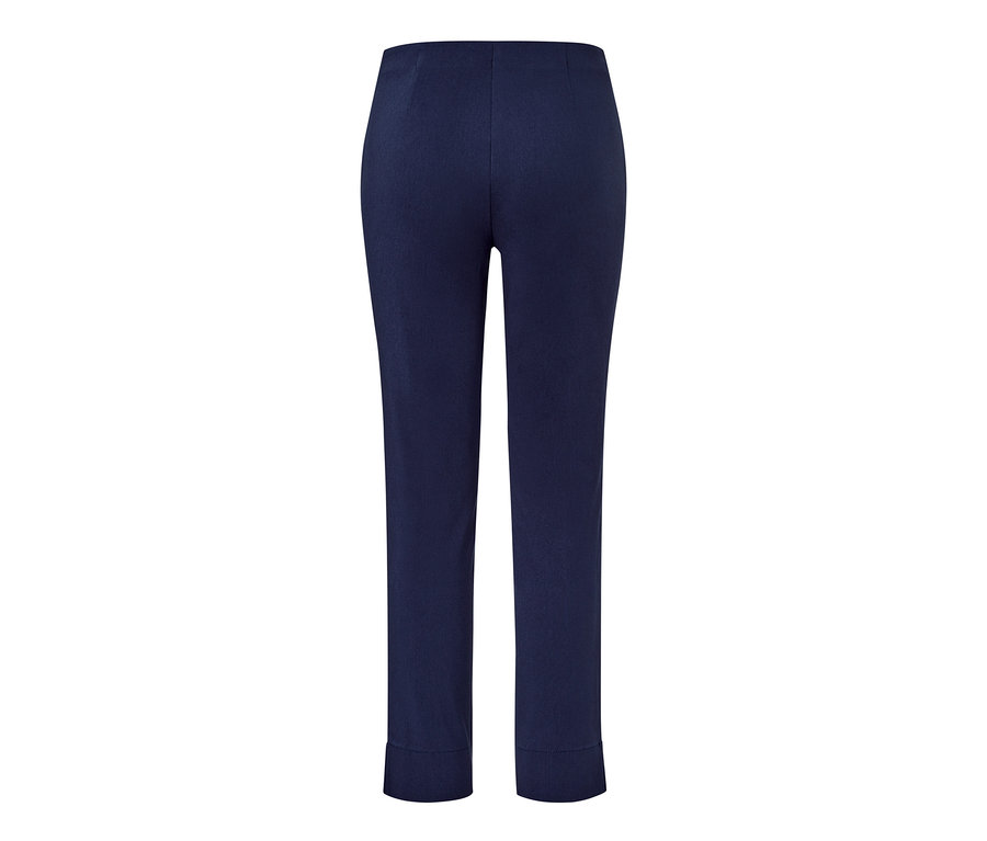 Pantalon stretch bleu foncé vu de dos.
