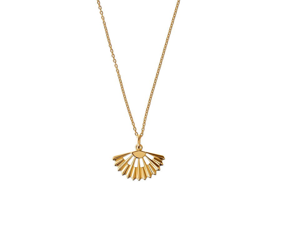 Chaîne en argent 925 dorée avec un pendentif en forme de soleil.