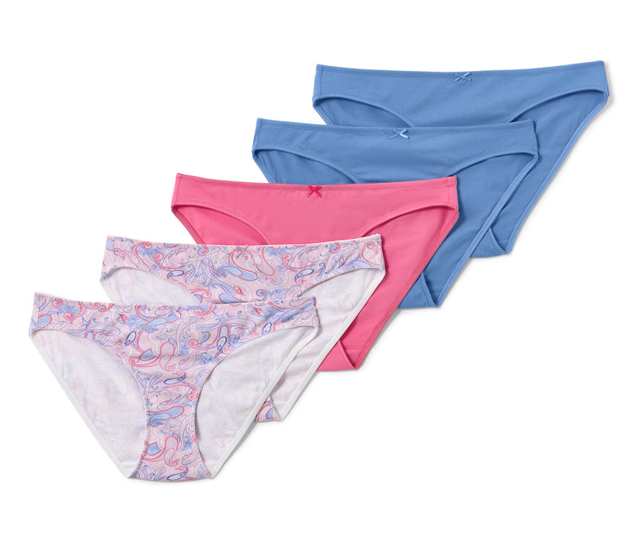 Cinq slips imprimés placés en diagonale les uns sur les autres.