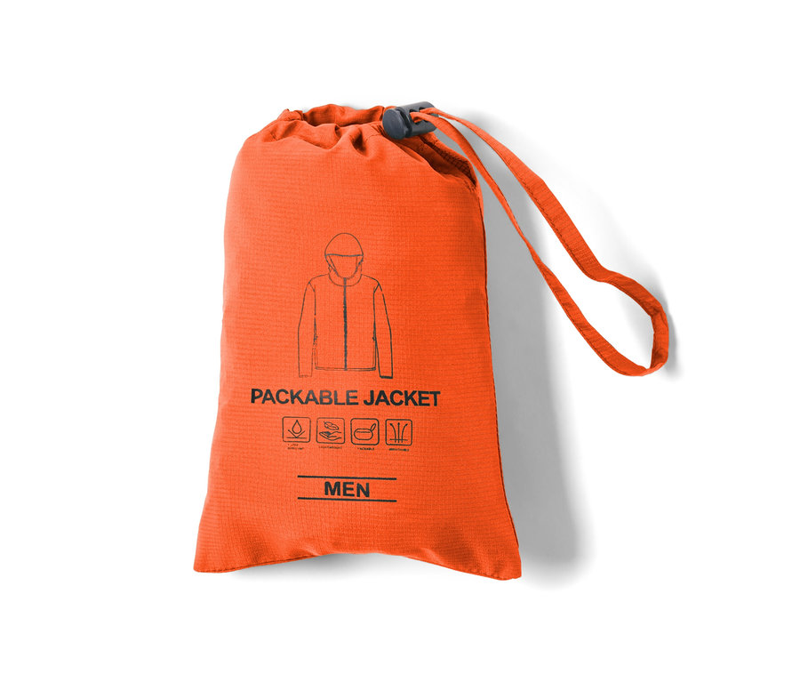 Sac de rangement orange avec impression de la veste technique légère « packable ».