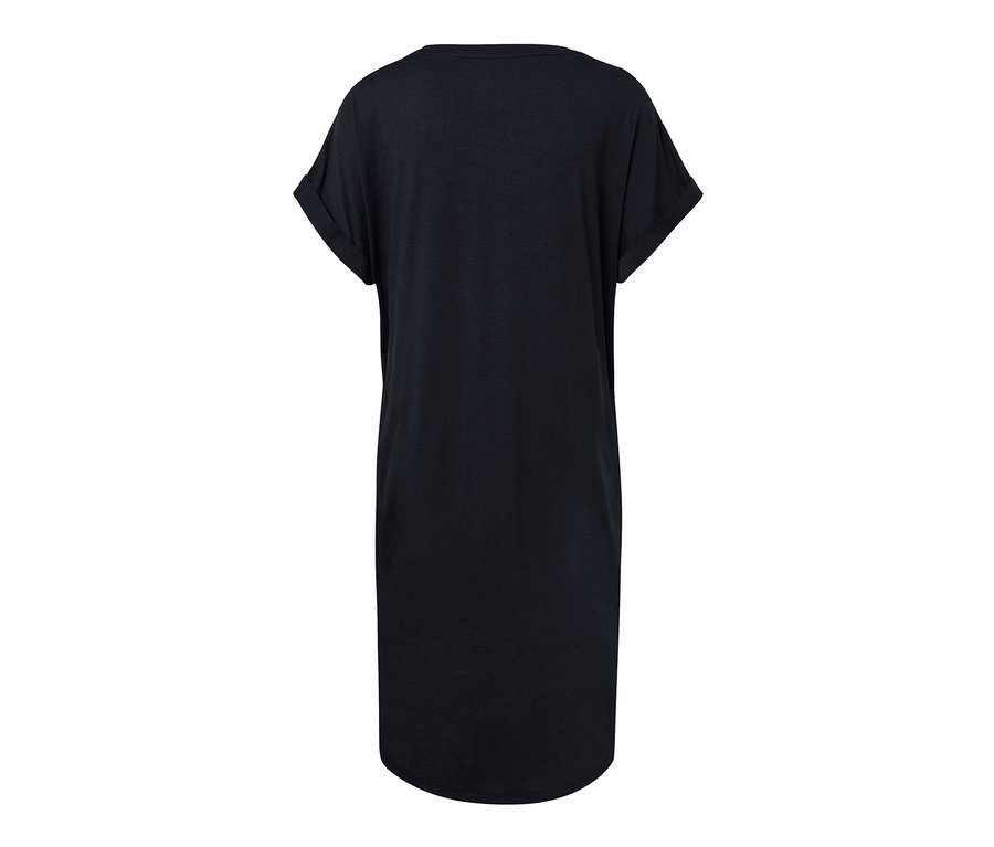 Robe d’extérieur bleu marine.