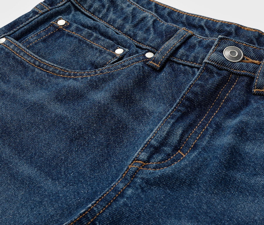 Détail d'un jean pour enfant – Coupe « Leon ».