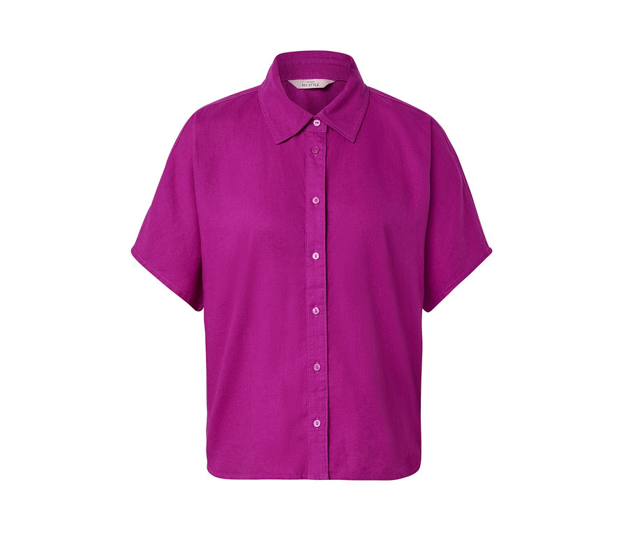 Chemisier en lin fuchsia à manches courtes et boutons.