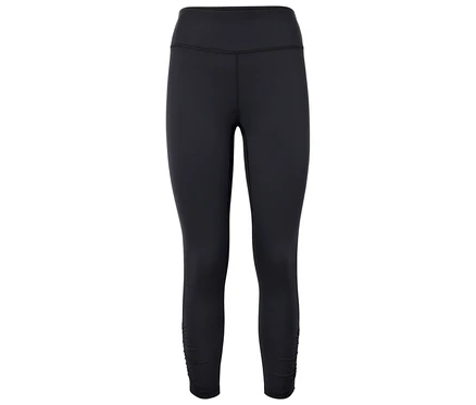 Legging de sport noir arrivant aux genoux.