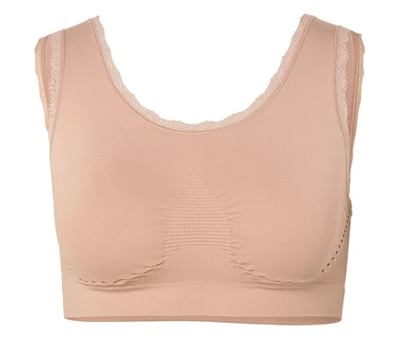 Un soutien-gorge couleur chair avec de la dentelle à l'encolure et aux bretelles.