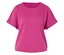 Un t-shirt rose à manches courtes et à col rond est posé à plat.