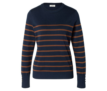 Pull en maille fine bleu marine à rayures marron, avec des détails boutonnés aux poignets.