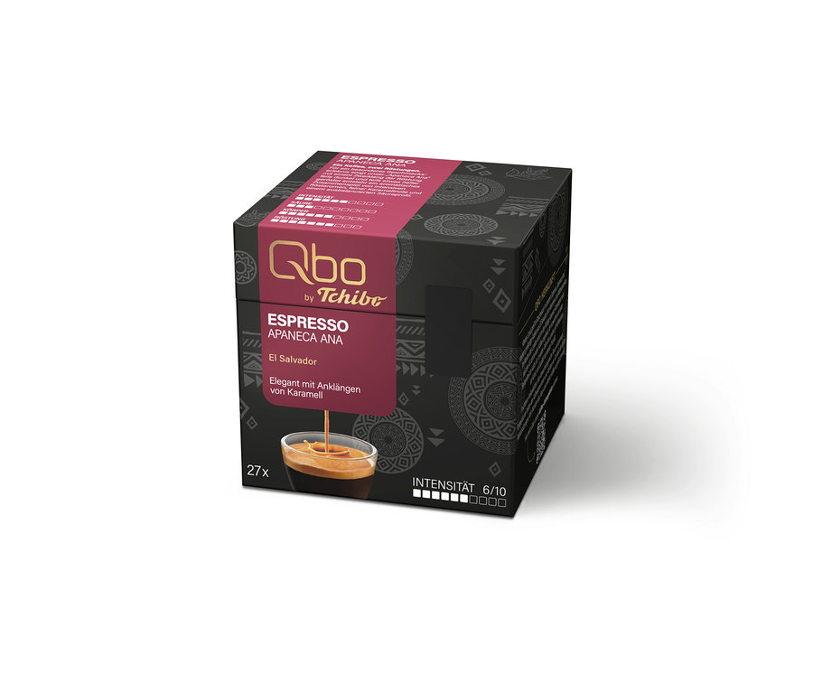 Paquet noir de 27 capsules de café Qbo by Tchibo Espresso Apaneca Ana, origine El Salvador, élégant avec des notes de caramel, intensité 6/10. Une tasse d'espresso avec de la crème est illustrée.