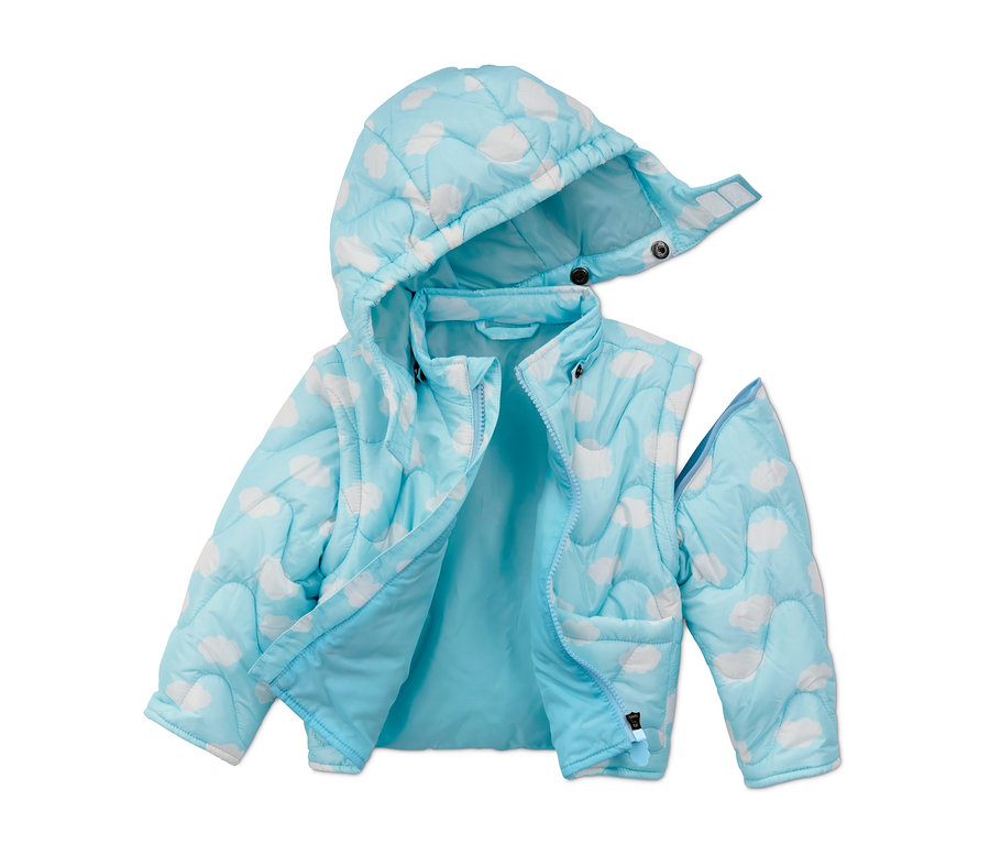 Veste matelassée ouverte en matériaux recyclés bleu clair et blanc avec capuche et motif nuage blanc.