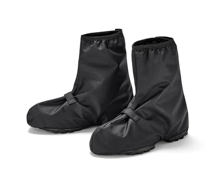Deux couvre-chaussures de pluie noirs sont placés côte à côte sur un fond blanc.