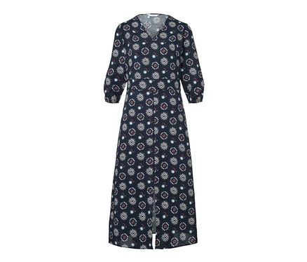 Une robe à imprimé.