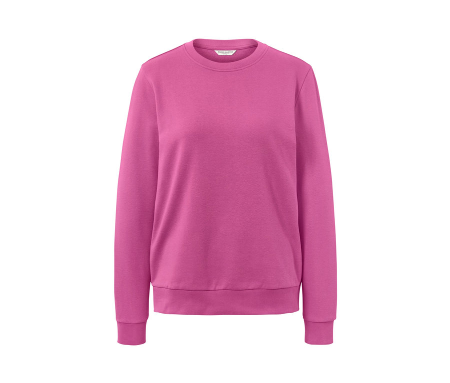 Sweat-shirt rose sur fond blanc.