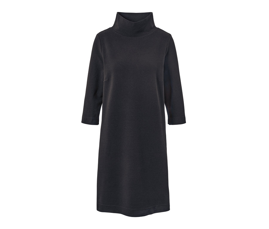 Une robe sweat noire à manches 3/4.