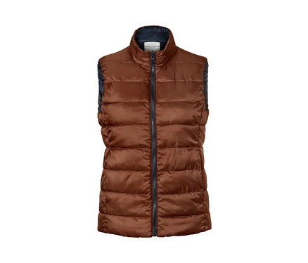 Gilet matelassé réversible marron avec fermeture éclair au centre.