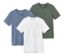 Trois t-shirts pour enfant : bleu, blanc et vert.