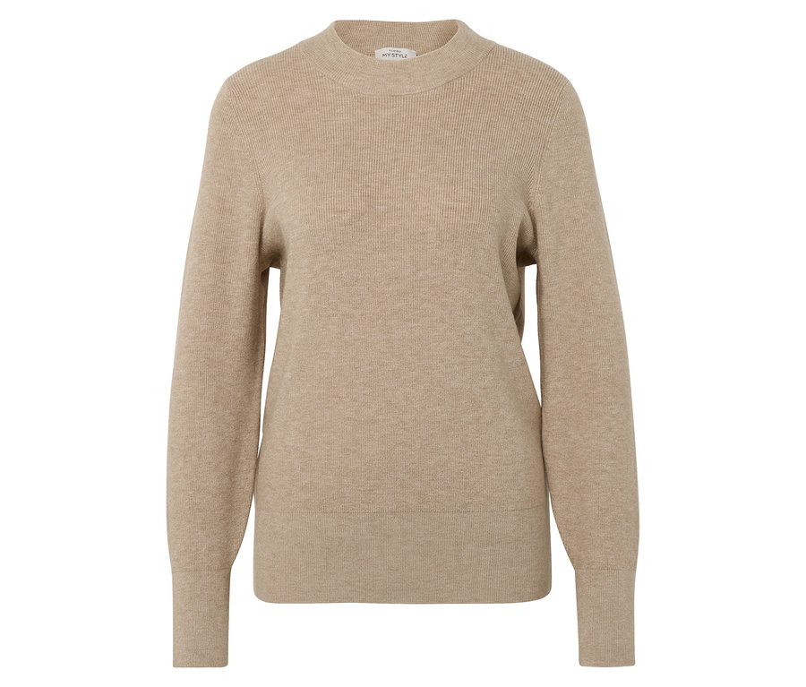 Pull beige à manches longues et col rond.