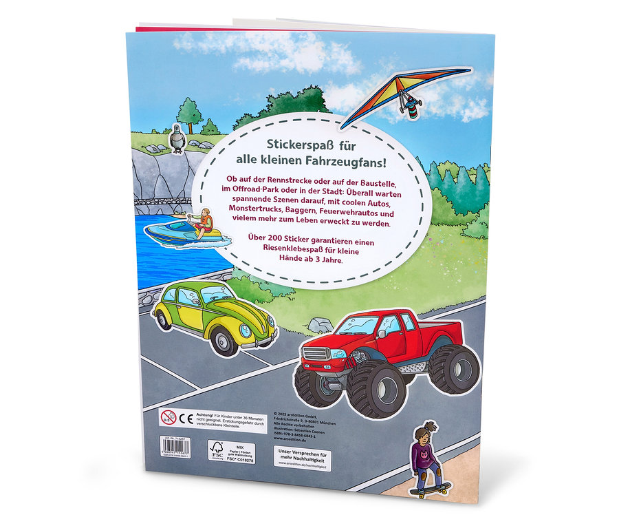 Livre ouvert avec des illustrations de voitures, monster truck, bateau et personne sur un skateboard.
