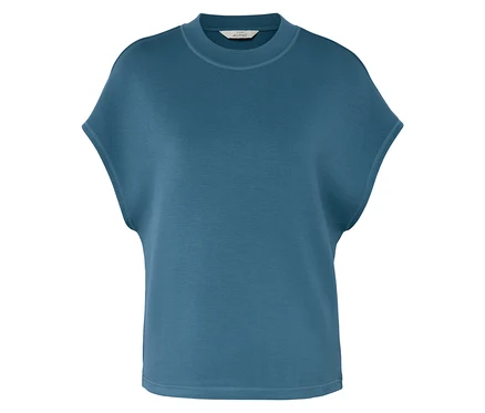 T-shirt bleu à manches courtes.