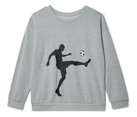Sweat-shirt gris avec une silhouette de joueur de football frappant un ballon.