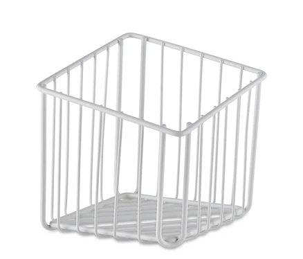 Un panier à capsules blanc vide.
