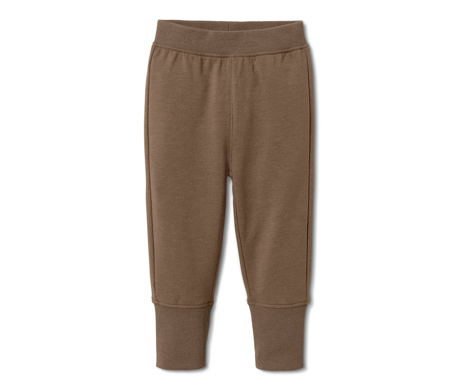 2 pantalons molletonnés marron.