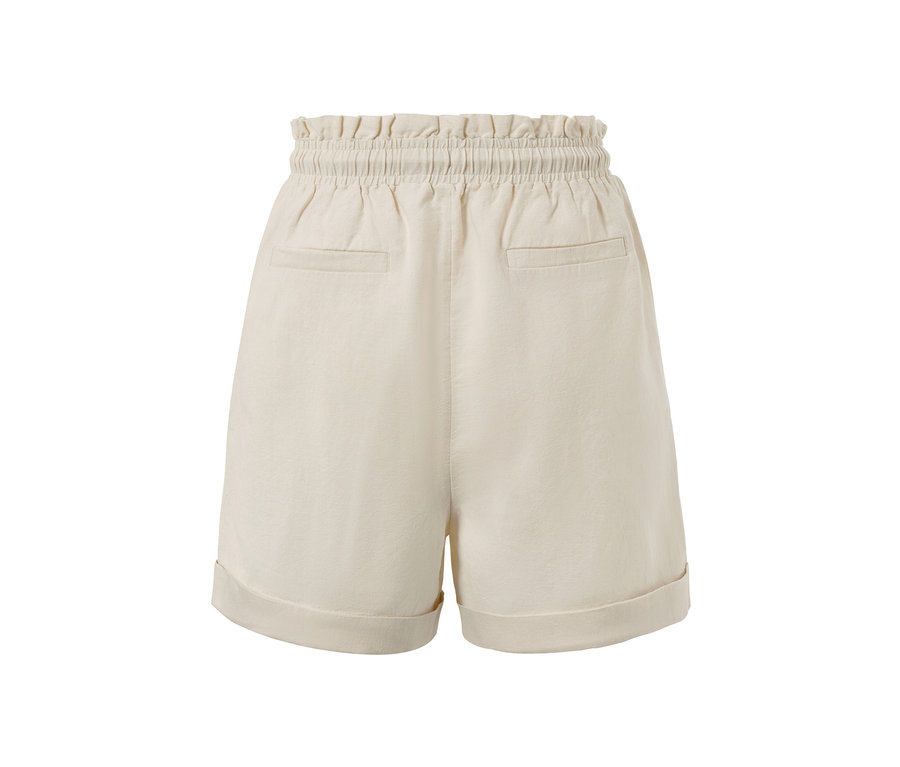 Short en mélange de lin de couleur sable vu de dos.
