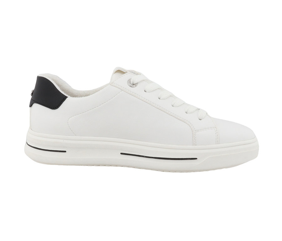 Sneaker Tom Tailor blanc en PU avec détails noirs sur fond blanc.