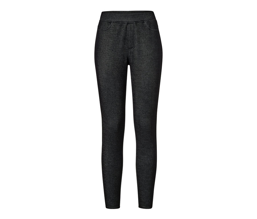 Un legging doublé noir à l’aspect jean sur fond blanc.